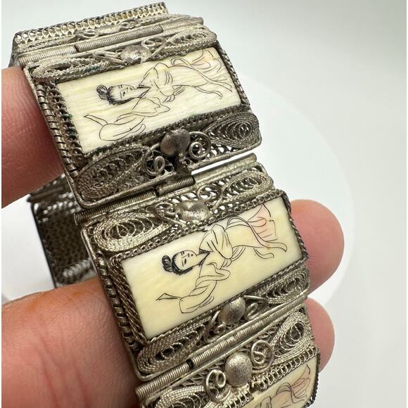 Antique Chinese silver filigree Scrimshaw etched woman ox bone panel bracelet - Picture 2 of 12